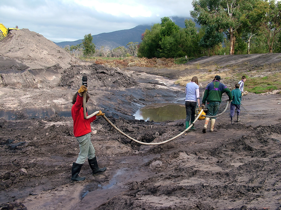 Building Blue Lake South, one of 30 wetland ponds that make up Redman Bluff Wetlands at Grampians Paradise Camping and Caravan Parkland